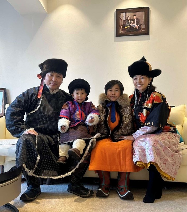 民族衣装デール
