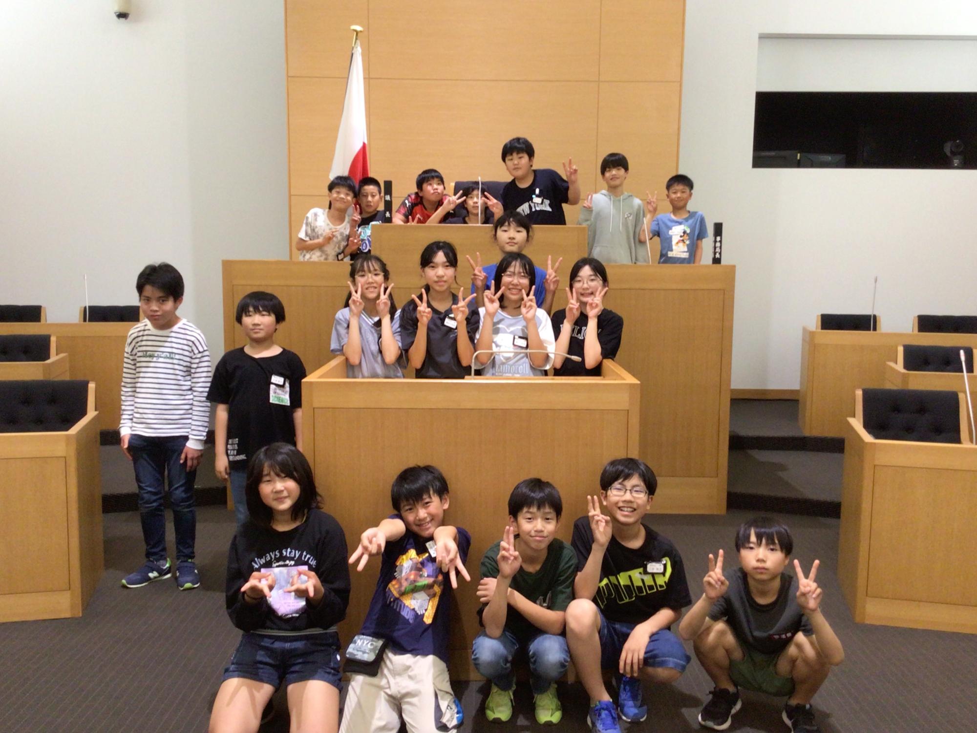 R06.05.27中川小学校6年生議場見学