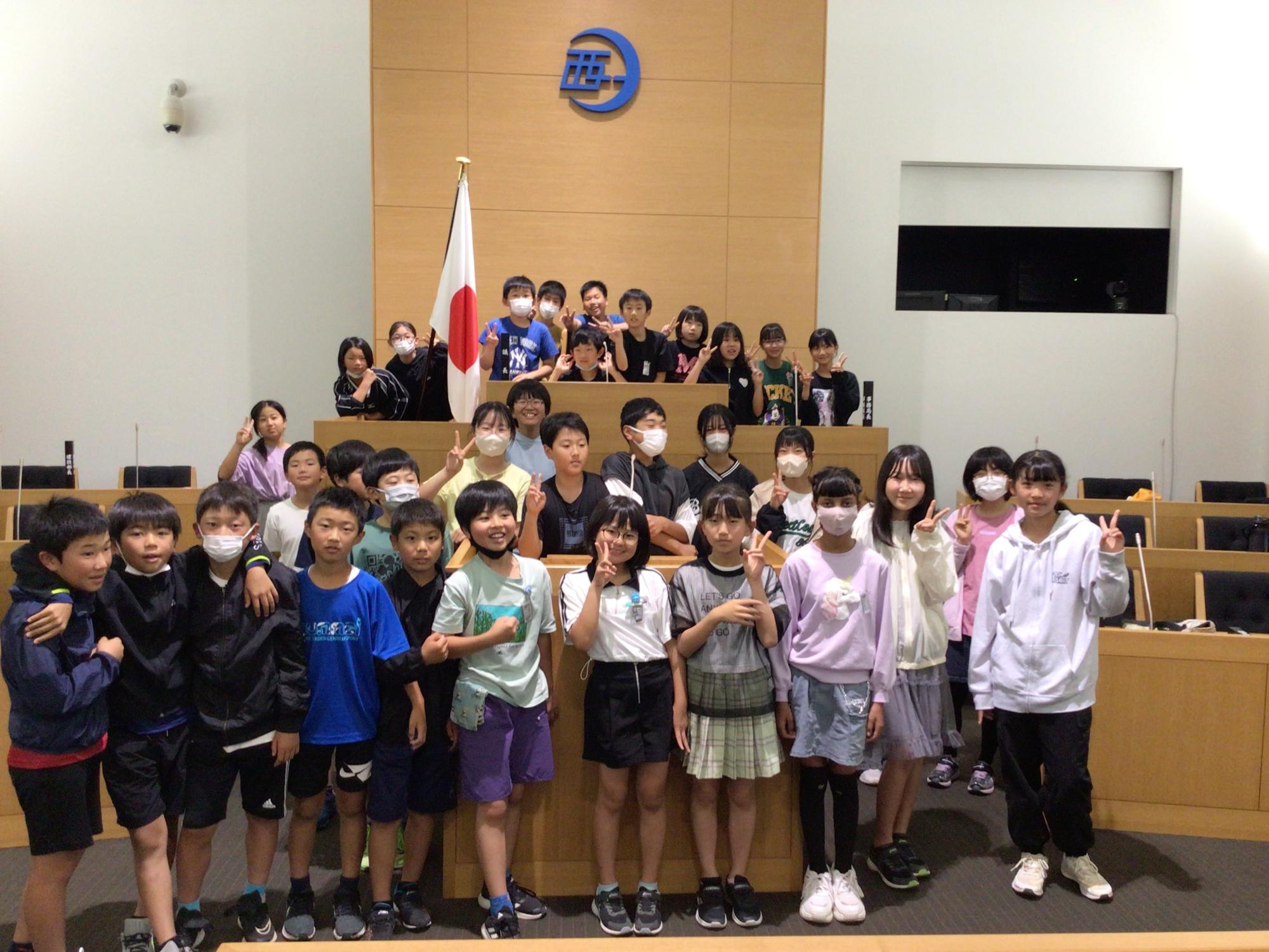 R06.05.30宇和町小学校6年松組議場見学