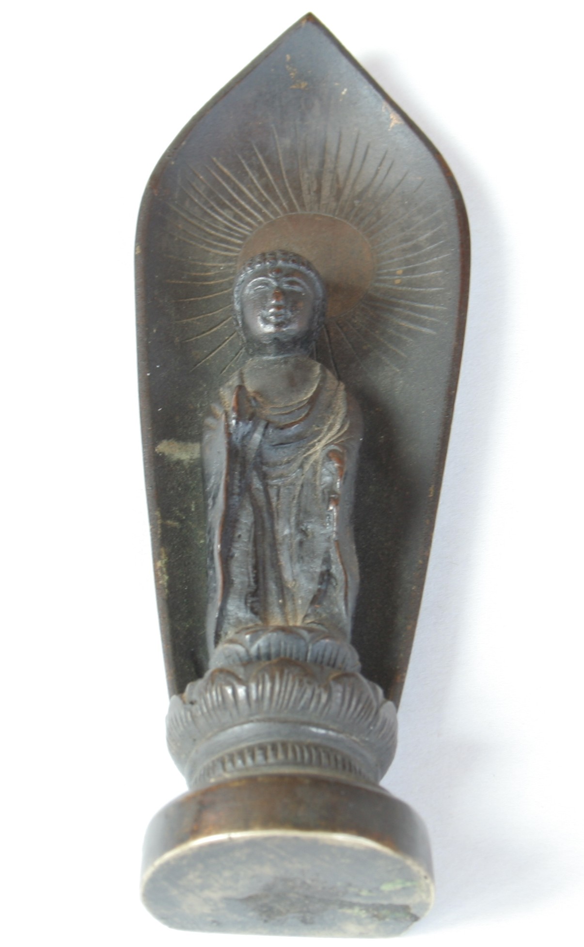 金銅釈迦如来立像