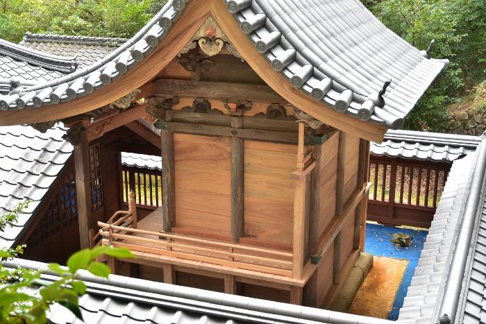 修理後の本殿