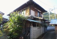 沖村家養蚕小屋外観