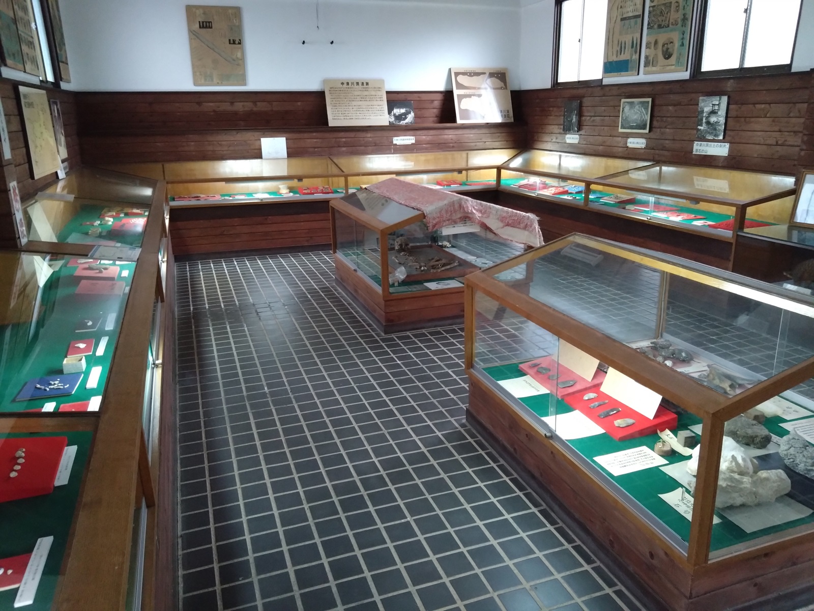 縄文時代遺物の展示