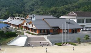 城川小学校の校舎