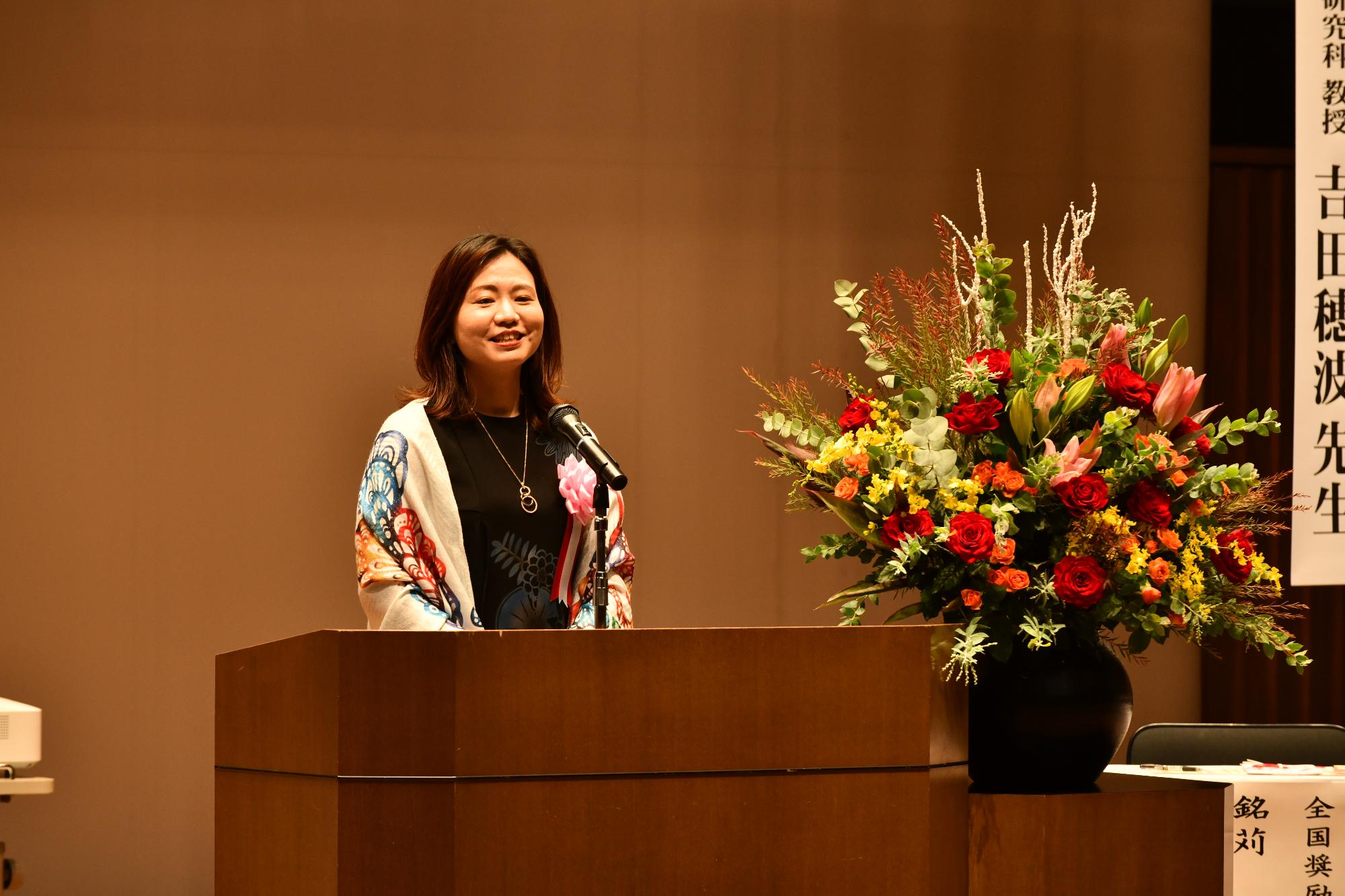 銘苅桂子氏