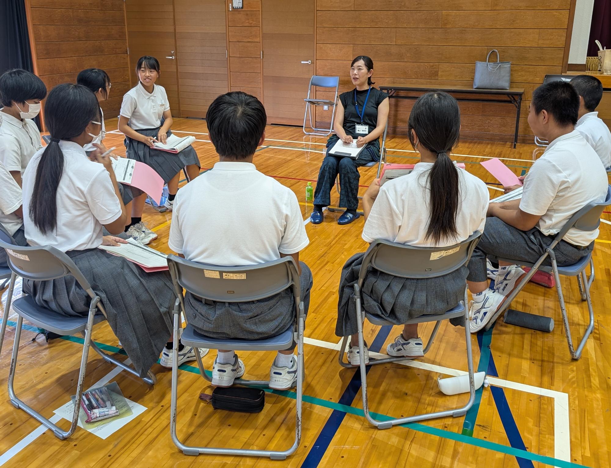 座談会の様子