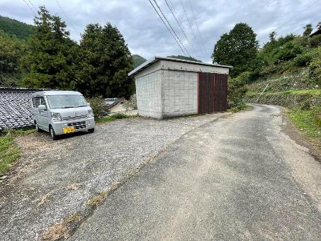 detached 城川町川津南